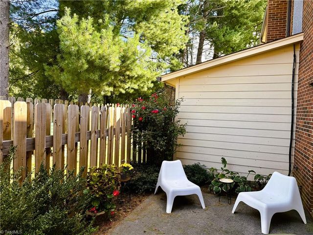 3131 Burke Mill Court, Winston-salem, NC 27103