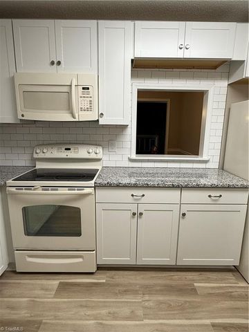 3131 Burke Mill Court, Winston-salem, NC 27103