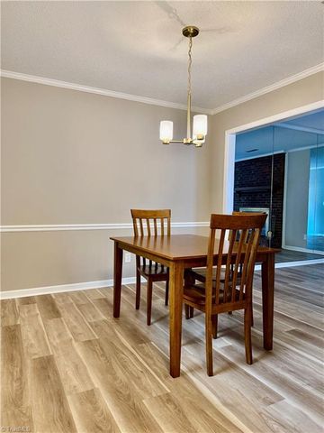 3131 Burke Mill Court, Winston-salem, NC 27103