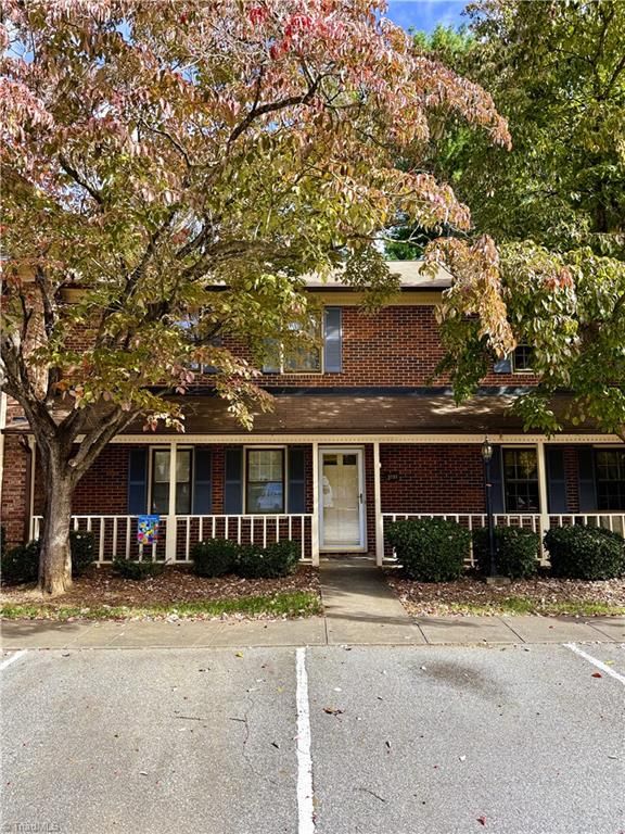 3131 Burke Mill Court, Winston-salem, NC 27103