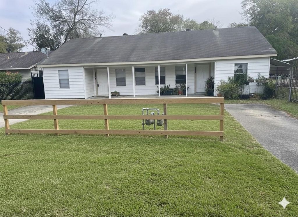 2617 Oleander Dr, Pasadena, TX 77503