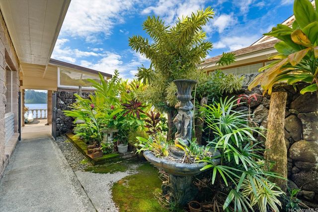 47-271 Miomio Loop, Kaneohe, HI 96744
