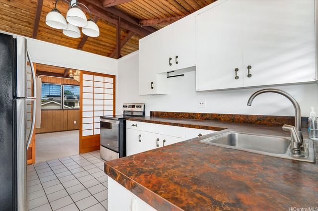 47-271 Miomio Loop, Kaneohe, HI 96744