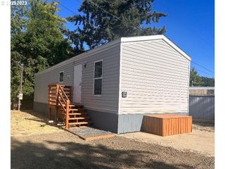 5000 Ne STEPHENS St 39, Roseburg, OR 97470