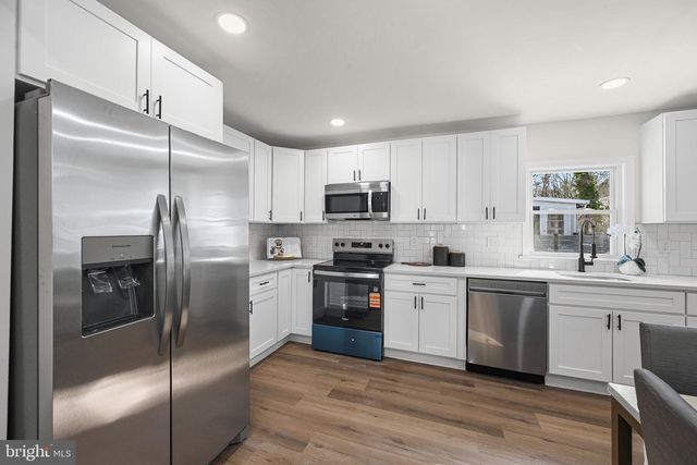 3718 4TH AVE, Edgewater, MD 21037