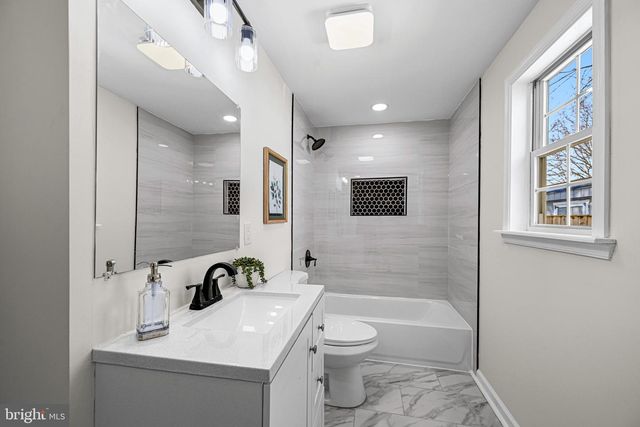 3718 4TH AVE, Edgewater, MD 21037