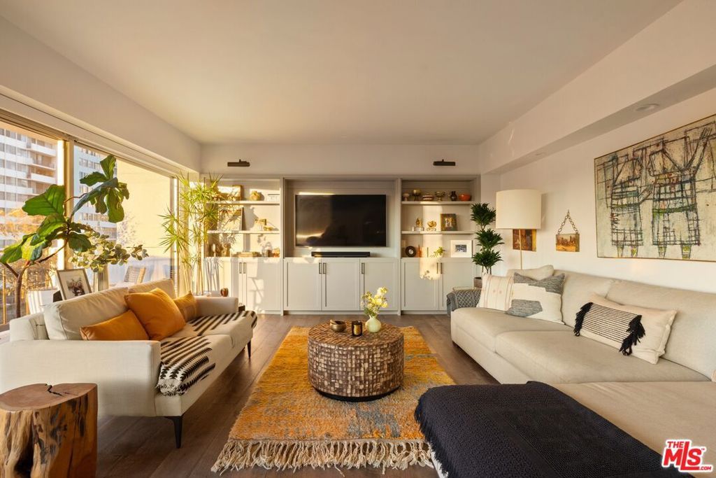 Image 7 of property listing at 10450 Wilshire Boulevard 7E, Los Angeles, CA 90024