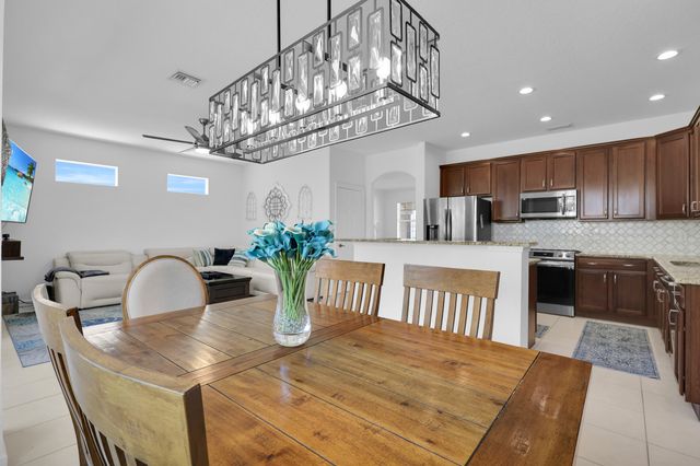 5801 SE Crooked Oak Avenue, Hobe Sound, FL 33455