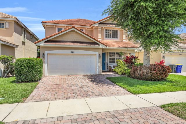 5801 SE Crooked Oak Avenue, Hobe Sound, FL 33455