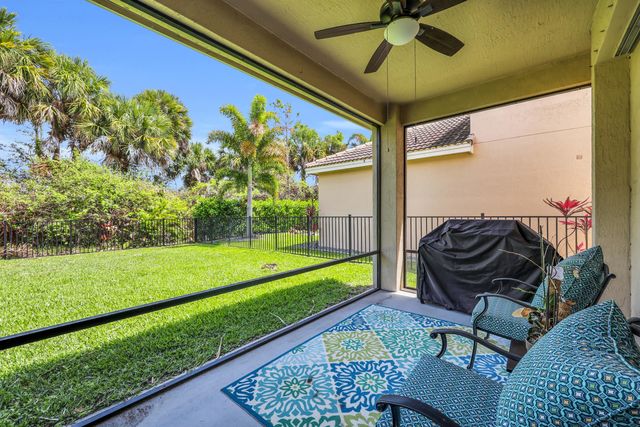 5801 SE Crooked Oak Avenue, Hobe Sound, FL 33455