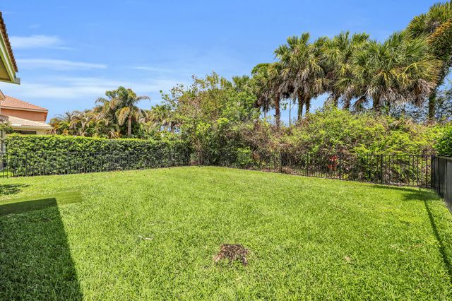 5801 SE Crooked Oak Avenue, Hobe Sound, FL 33455