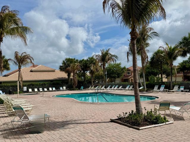 5801 SE Crooked Oak Avenue, Hobe Sound, FL 33455