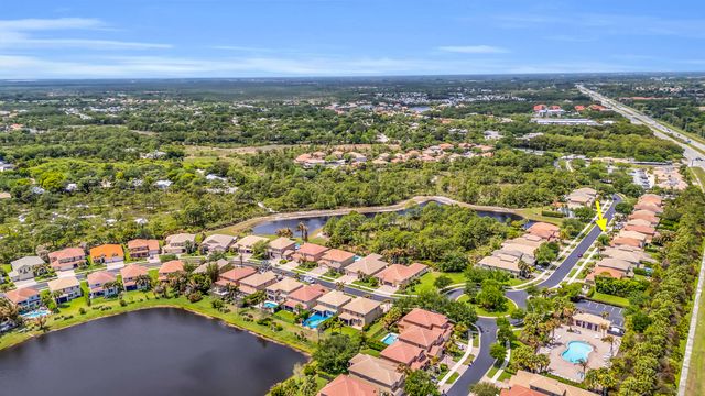 5801 SE Crooked Oak Avenue, Hobe Sound, FL 33455