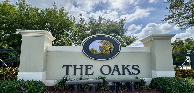 5801 SE Crooked Oak Avenue, Hobe Sound, FL 33455