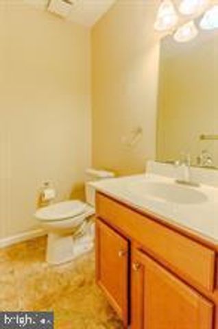 56 VIBURNUM LN, Mount Laurel, NJ 08054