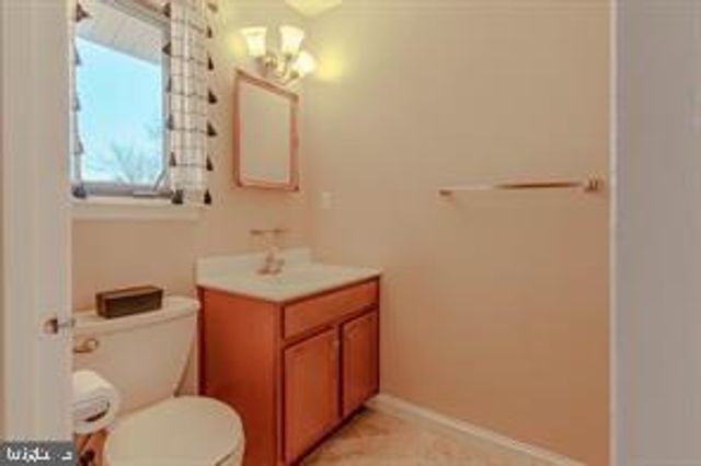 56 VIBURNUM LN, Mount Laurel, NJ 08054