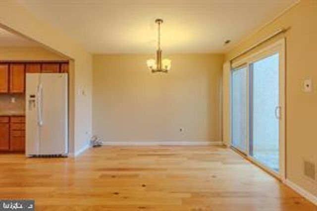 56 VIBURNUM LN, Mount Laurel, NJ 08054