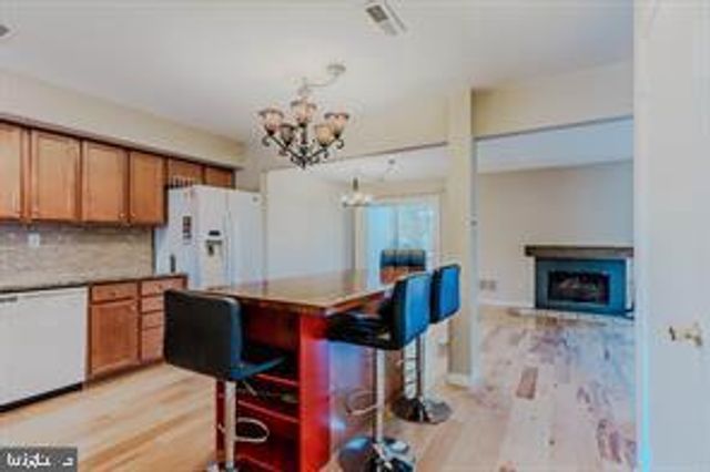 56 VIBURNUM LN, Mount Laurel, NJ 08054