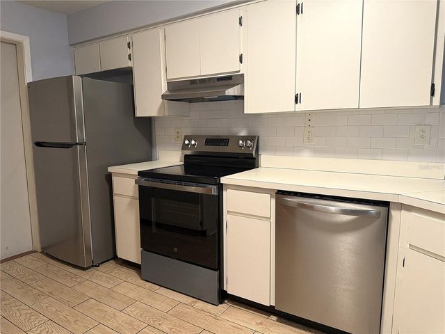 8840 MARTINIQUE LANE, Port Richey, FL 34668