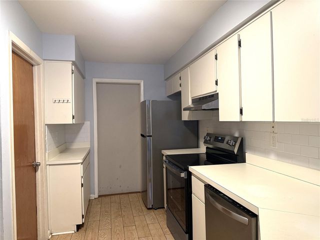 8840 MARTINIQUE LANE, Port Richey, FL 34668