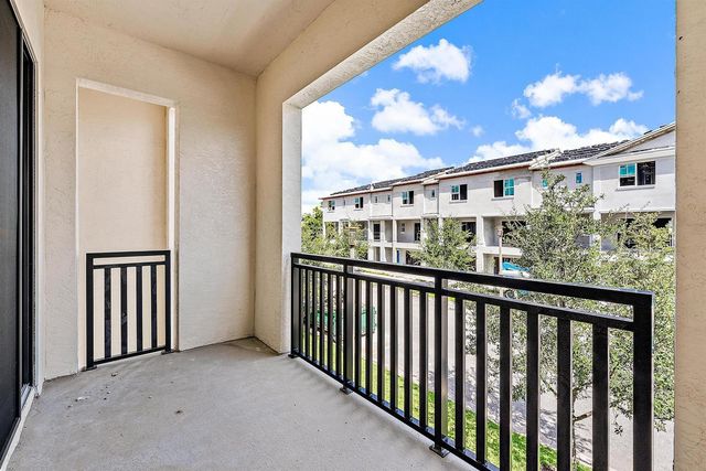 5268 Beckman Terrace, Palm Beach Gardens, FL 33418