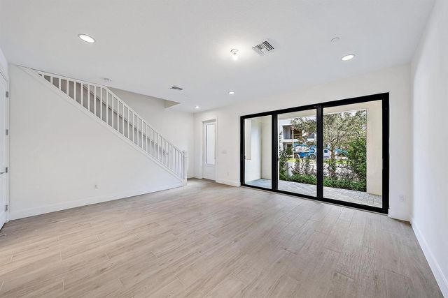 5268 Beckman Terrace, Palm Beach Gardens, FL 33418