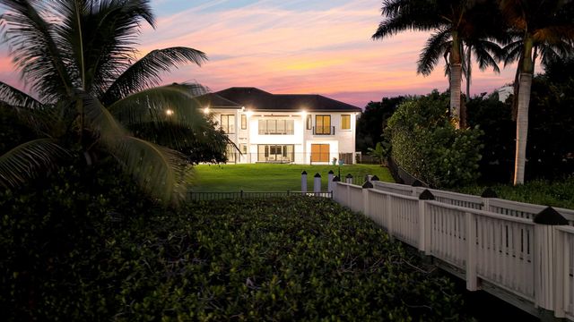 18411 SE Lakeside Drive, Jupiter, FL 33469