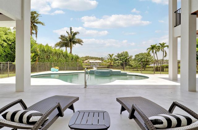 18411 SE Lakeside Drive, Jupiter, FL 33469