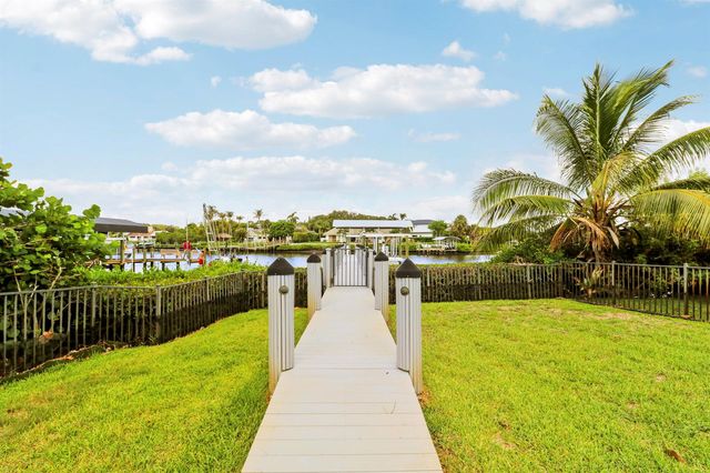 18411 SE Lakeside Drive, Jupiter, FL 33469