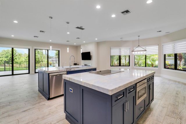 18411 SE Lakeside Drive, Jupiter, FL 33469