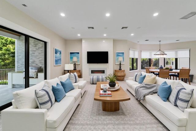 18411 SE Lakeside Drive, Jupiter, FL 33469