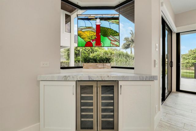 18411 SE Lakeside Drive, Jupiter, FL 33469