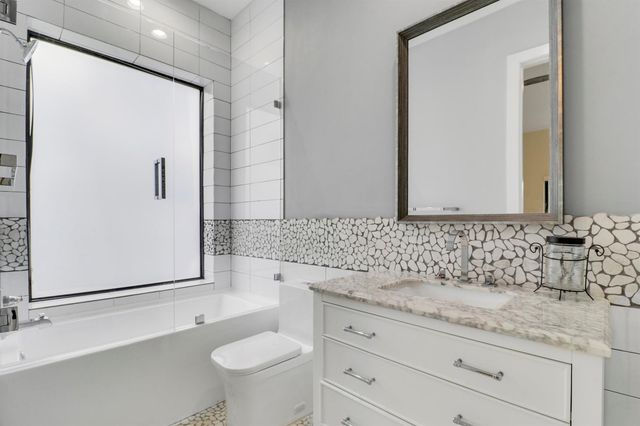 18411 SE Lakeside Drive, Jupiter, FL 33469