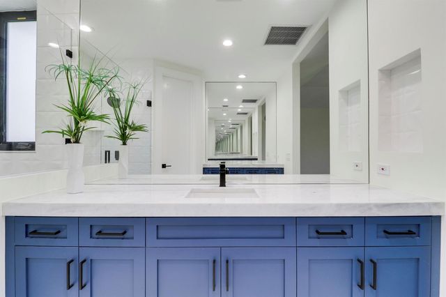 18411 SE Lakeside Drive, Jupiter, FL 33469