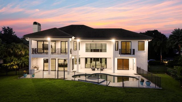 18411 SE Lakeside Drive, Jupiter, FL 33469