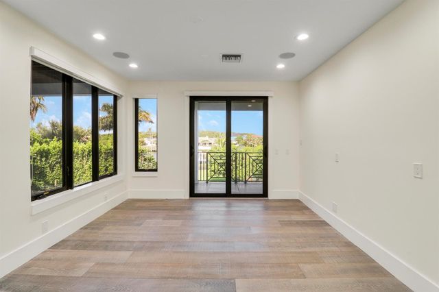 18411 SE Lakeside Drive, Jupiter, FL 33469