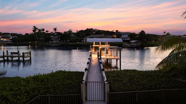 18411 SE Lakeside Drive, Jupiter, FL 33469