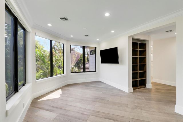 18411 SE Lakeside Drive, Jupiter, FL 33469