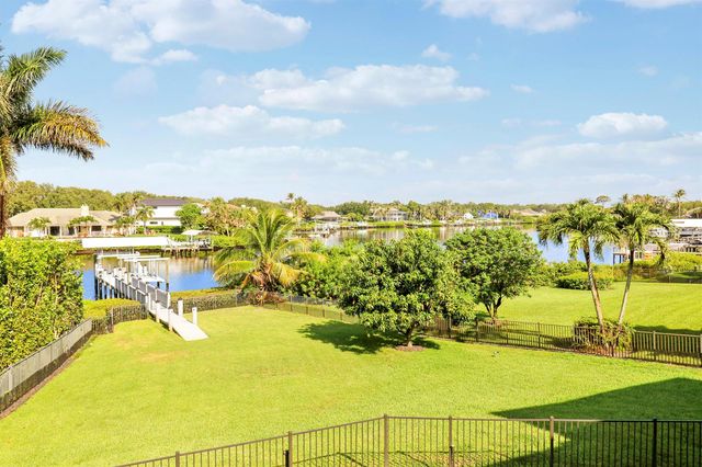 18411 SE Lakeside Drive, Jupiter, FL 33469
