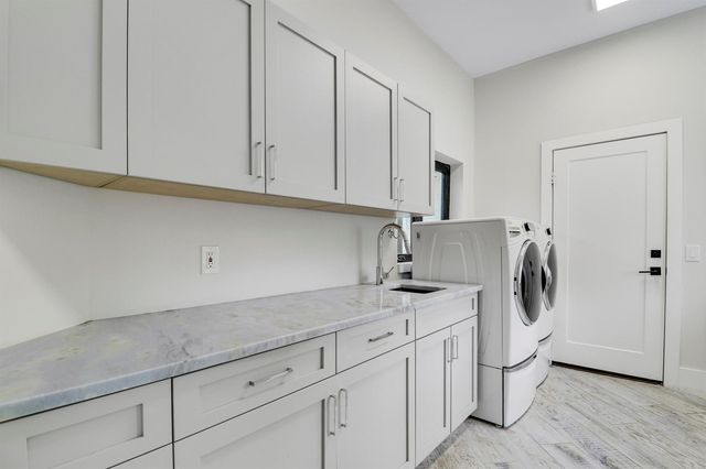 18411 SE Lakeside Drive, Jupiter, FL 33469