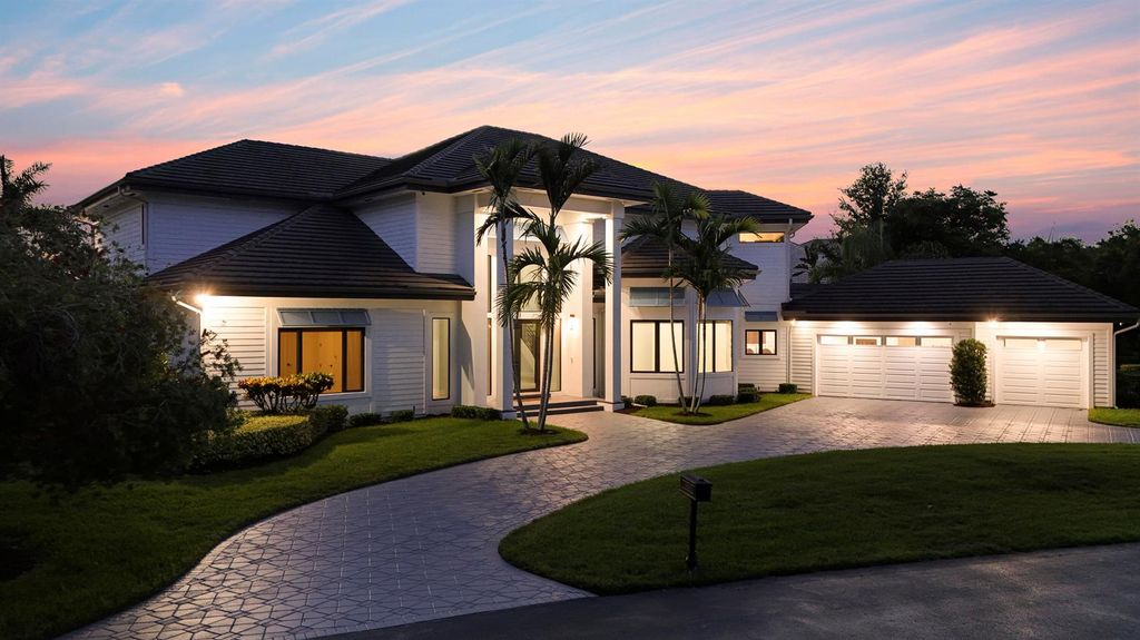 18411 SE Lakeside Drive, Jupiter, FL 33469