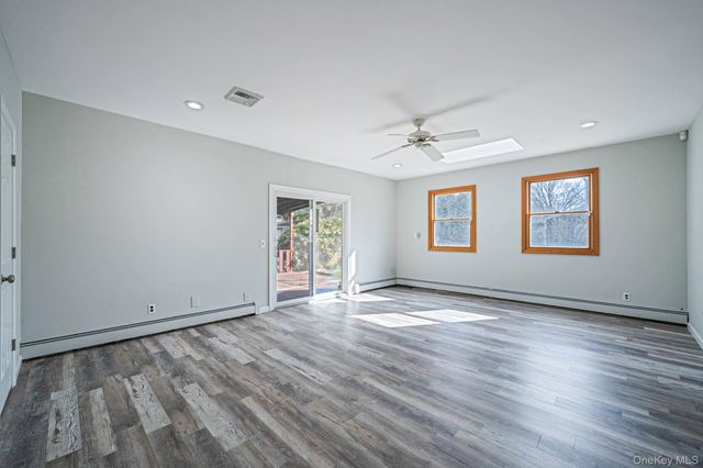 71 Loop Drive, Sayville, NY 11782