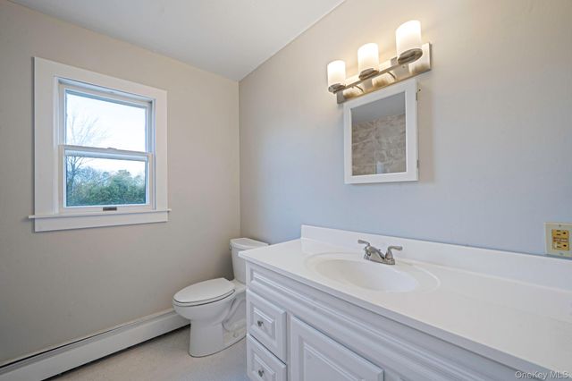 71 Loop Drive, Sayville, NY 11782