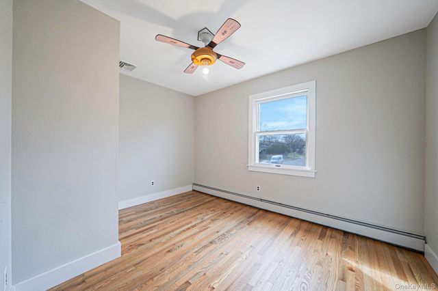 71 Loop Drive, Sayville, NY 11782