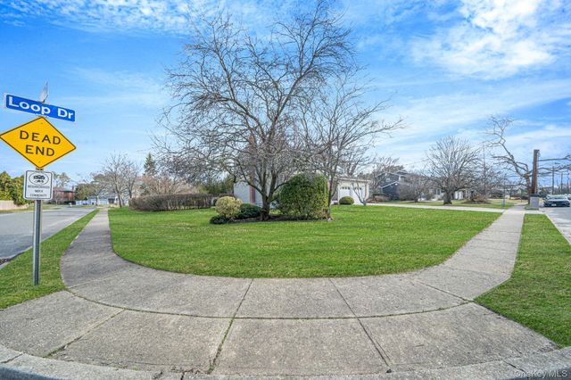 71 Loop Drive, Sayville, NY 11782