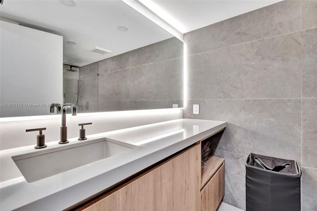 1627 Brickell Ave 1202, Miami, FL 33129