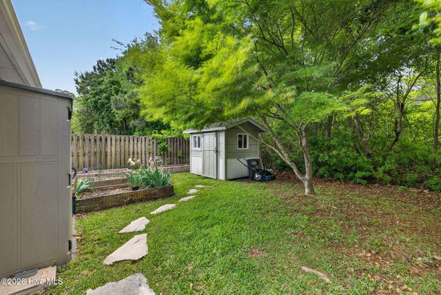 129 Red Bird Lane, Hampstead, NC 28443