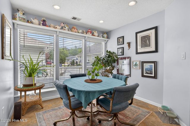 129 Red Bird Lane, Hampstead, NC 28443
