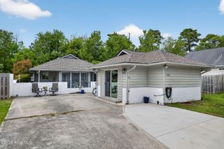 129 Red Bird Lane, Hampstead, NC 28443