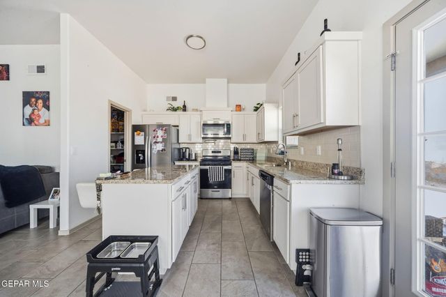 1181 Summer Rain Street, El Paso, TX 79928